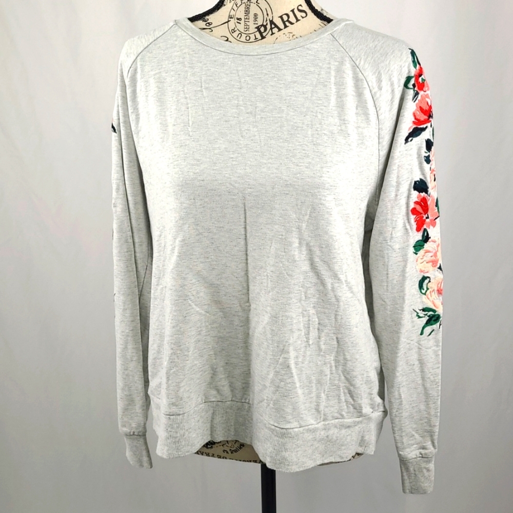{A new day} Long Sleeve Crewneck top - Picture 1 of 7
